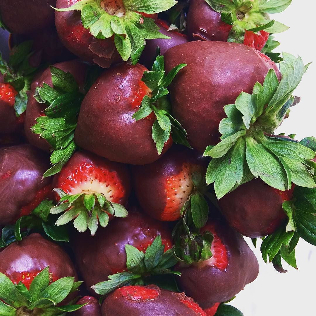 Chocolate Covered Baobab Strawberries